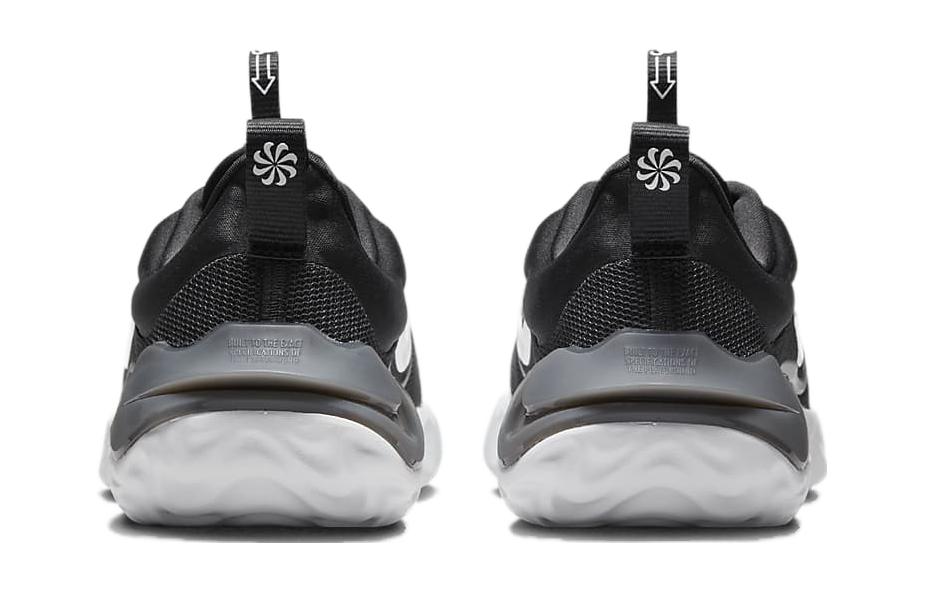 Shop 大童 Nike Run Flow 耐磨減震 低筒 兒童跑步鞋 黑白