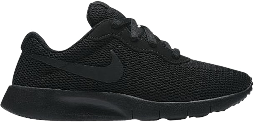 Nike tanjun triple black online