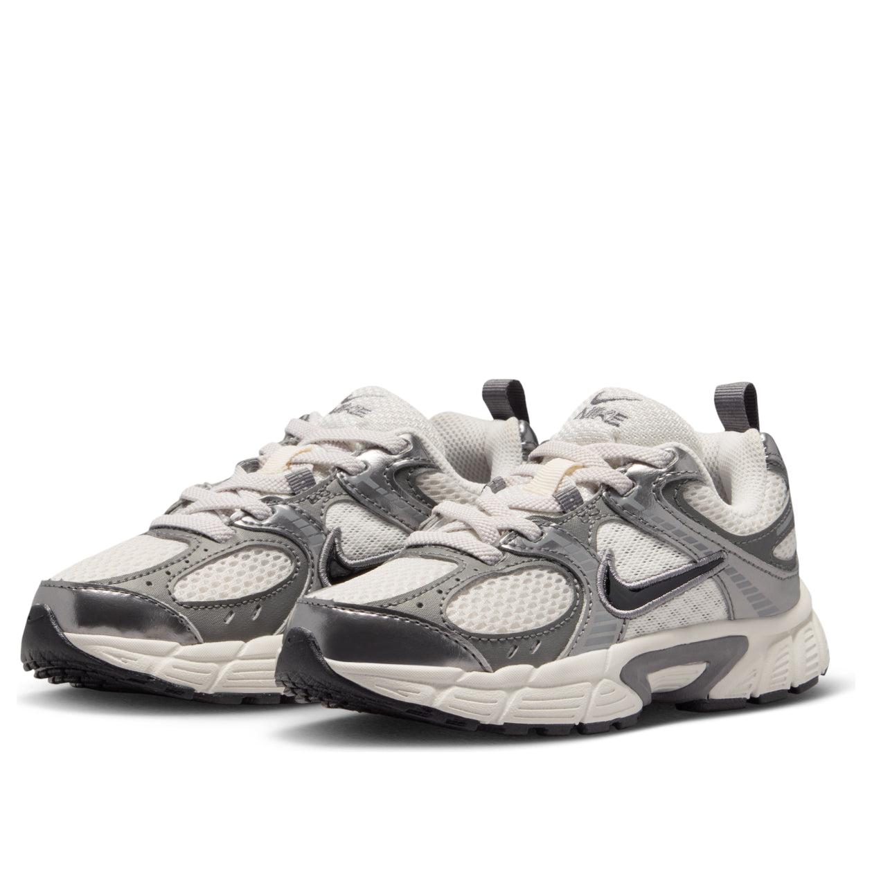 Shop (PS) Nike V5 RNR Phantom Pencil Point Sepatu Sneakers. HQ6412-003