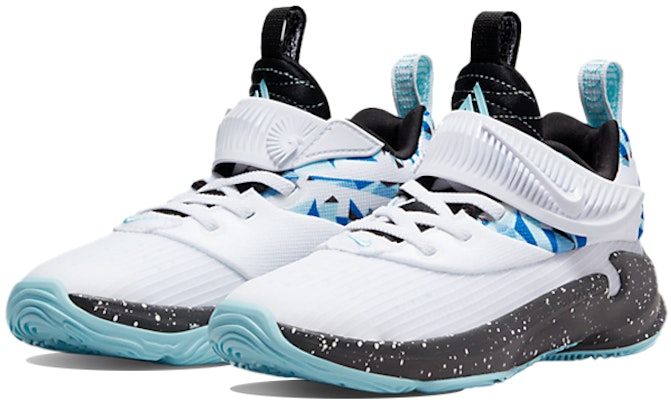 BP幼童 Nike Zoom Freak 3 字母哥 戰鬥籃球鞋 白藍色 Lookbook BP幼童 Nike Zoom Freak 3 字母哥 戰鬥籃球鞋 白藍色