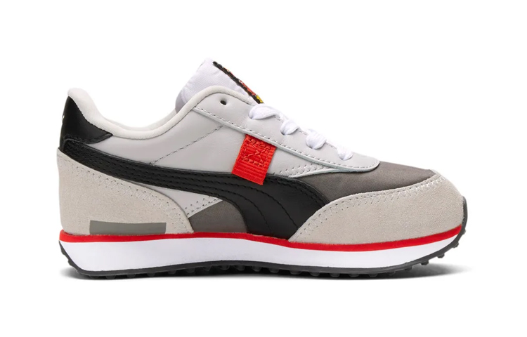 Order (PS) Nintendo x Puma Future Rider ''Retro Console'' Sneakers 381248-01