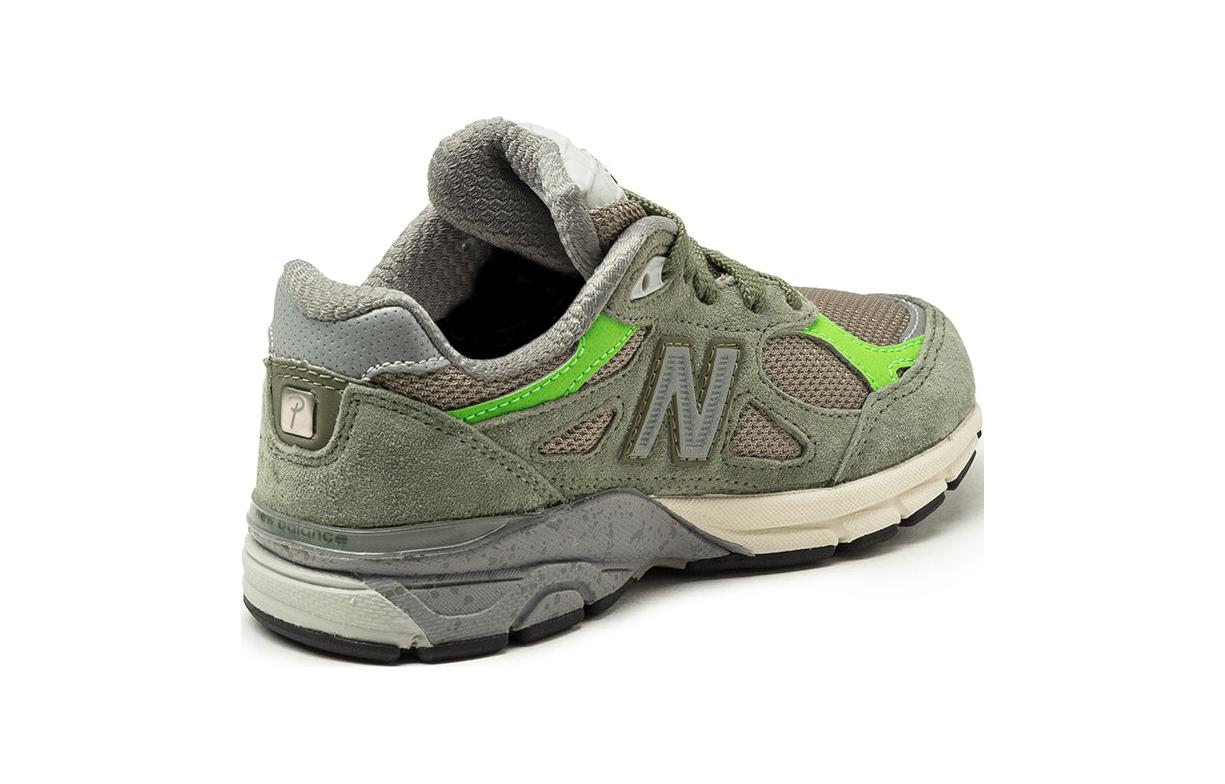 Shop （學齡前）Patta x New Balance 990v3 小童款「親密家庭」 PC990PP3