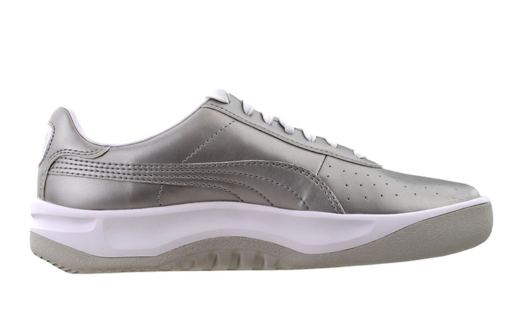 Order (PS) Puma Cali 'Perak Metalik' 368138-01