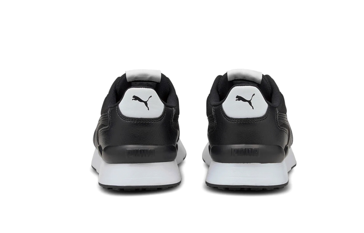 Shop 大童 Puma R78 futr 黑色運動鞋