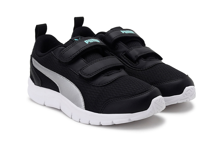 Lookbook (Preschool) Puma Racer IDP Running Sneakers Black/Slivery 374601-03