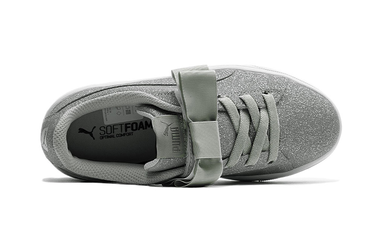 Lookbook (PS) プーマ ビッキーv2 リボン グリッツ AC シルバー 370634-03