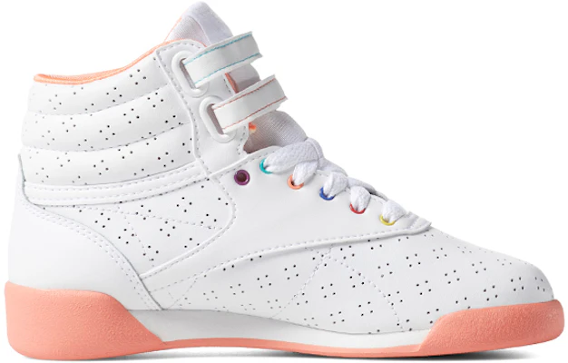 (PS) Reebok Freestyle Hi ''Style Confort Blanc Hautes'' CN7501 Order (PS) Reebok Freestyle Hi ''Style Confort Blanc Hautes'' CN7501