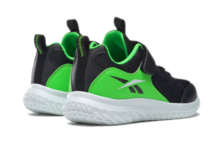 Shop BP幼童 Reebok Rush Runner 4 舒適耐損跑步鞋 黑綠