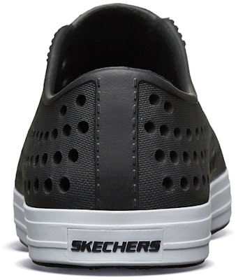 大童 Skechers 運動休閒洞洞鞋 黑色 Shop 大童 Skechers 運動休閒洞洞鞋 黑色
