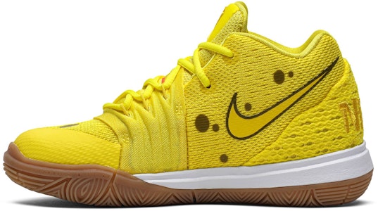 (PS) SpongeBob SquarePants x Nike Kyrie 5 'SpongeBob' Sepatu Basket CN4501-700 Lookbook (PS) SpongeBob SquarePants x Nike Kyrie 5 'SpongeBob' Sepatu Basket CN4501-700