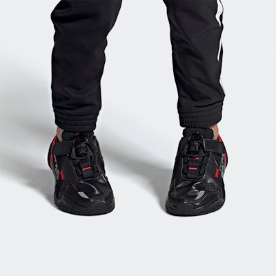 (Preschool) Star Wars x adidas 4uture RNR K 'Black Scarlet' FV5792 Sizing (Preschool) Star Wars x adidas 4uture RNR K 'Black Scarlet' FV5792