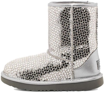 (PS) Bota UGG Classic Comfort Plateada Punta Redonda Caña Media 1151613K-SLVR Buy (PS) Bota UGG Classic Comfort Plateada Punta Redonda Caña Media 1151613K-SLVR