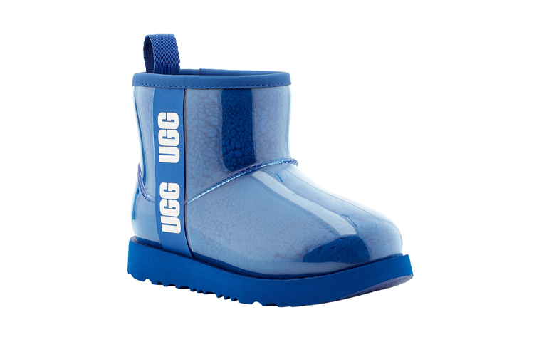 Lookbook 大童 UGG 經典透明迷你 II 羊皮 舒適保暖戶外休閒 中筒 雪地靴 藍果凍