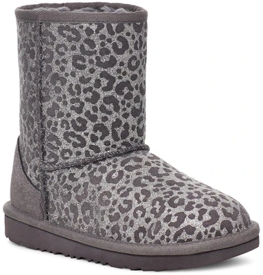 (PS) UGG 클래식 II 글리터 레오파드 (그레이) 1112388K-NHT Lookbook (PS) UGG 클래식 II 글리터 레오파드 (그레이) 1112388K-NHT