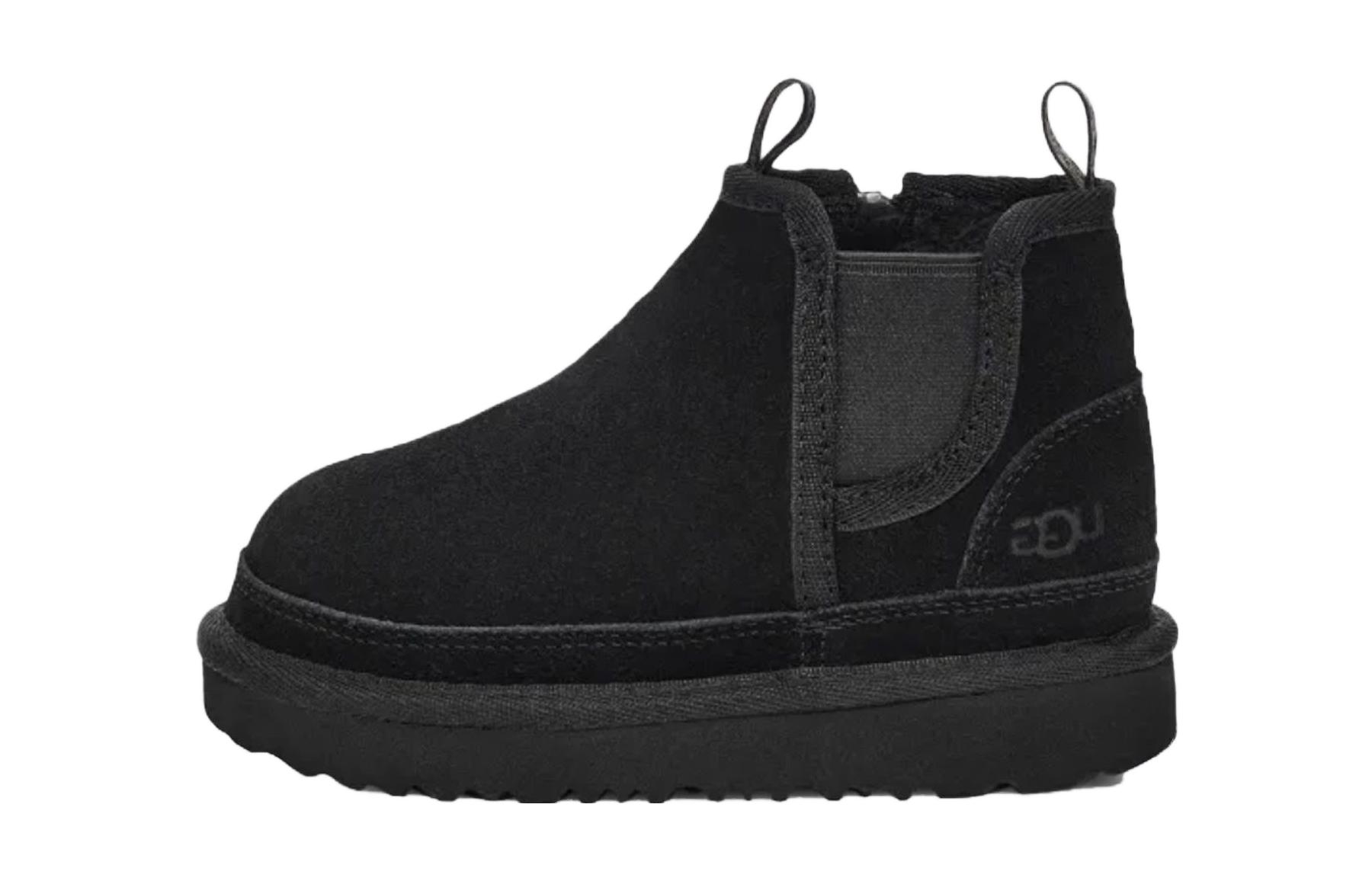 Buy (PS) UGG Klasik Rendah 'Hitam Nyaman Hangat' 1143706K-BLK