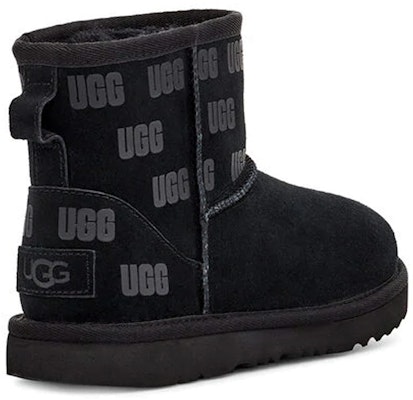 UGG 經典迷你二代印花雪地靴 大童 黑色 Shop UGG 經典迷你二代印花雪地靴 大童 黑色