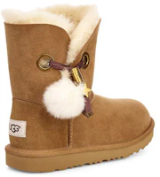 Shop UGG Irina Star Champ 雪地靴 大童 栗子棕色