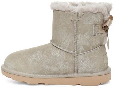 (PS) UGGミニベイリーボウII シマースノーブーツ (キッズ) 1116173T-GOA Buy (PS) UGGミニベイリーボウII シマースノーブーツ (キッズ) 1116173T-GOA