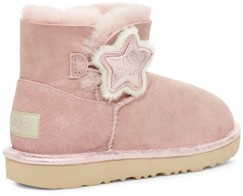 (PS) UGG Mini Bailey Button II Star (Big) Merah Jambu. 1107969K-PCRY Shop (PS) UGG Mini Bailey Button II Star (Big) Merah Jambu. 1107969K-PCRY