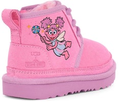 中童 UGG 翻毛皮 圓頭拉鍊 短筒 兒童靴子 粉色 Shop 中童 UGG 翻毛皮 圓頭拉鍊 短筒 兒童靴子 粉色