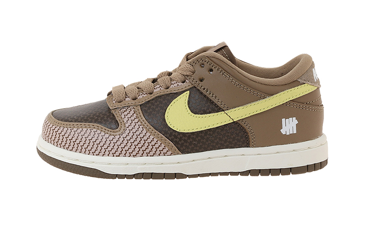 Buy （幼兒）UNDEFEATED x Nike Dunk Low SP 'Canteen' DJ4306-200