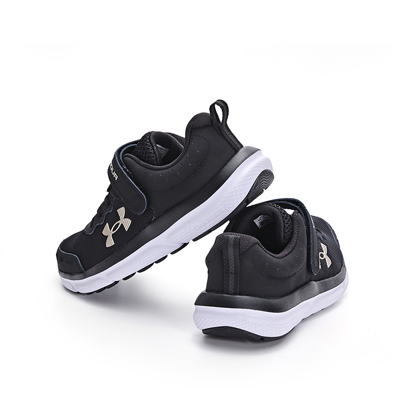 Lookbook (PS) Under Armour Assert 10 AC 'Hitam Emas Metalik' 3026190-001