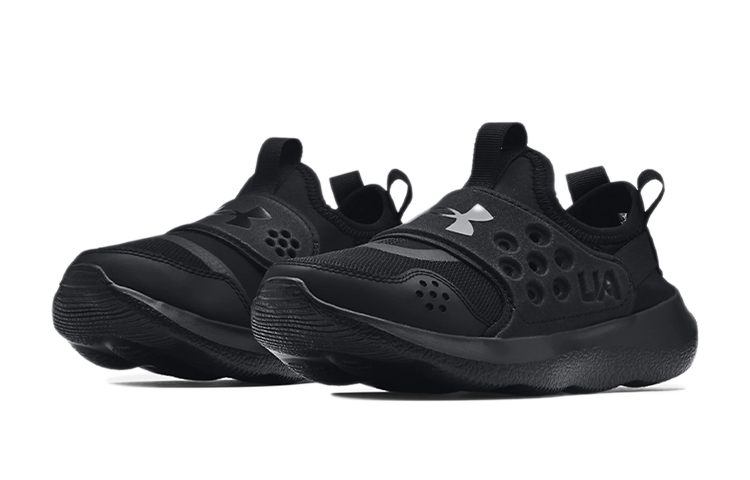 Lookbook 中童 Under Armour Runplay 輕便透氣 低幫休閒跑步鞋 純黑