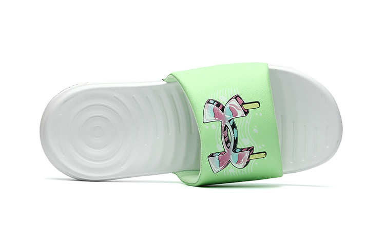 Lookbook 童趣 Under Armour 時尚拖鞋 綠