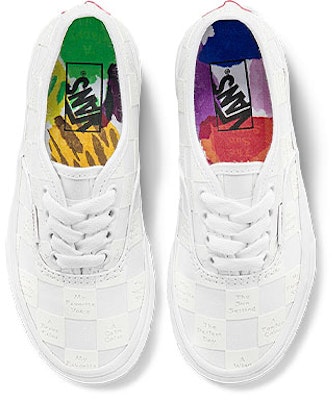 반스 어센틱 화이트 스케이트 슈즈 (or 반스 어센틱 화이트) VN0A3UIV8AX Lookbook 반스 어센틱 화이트 스케이트 슈즈 (or 반스 어센틱 화이트) VN0A3UIV8AX