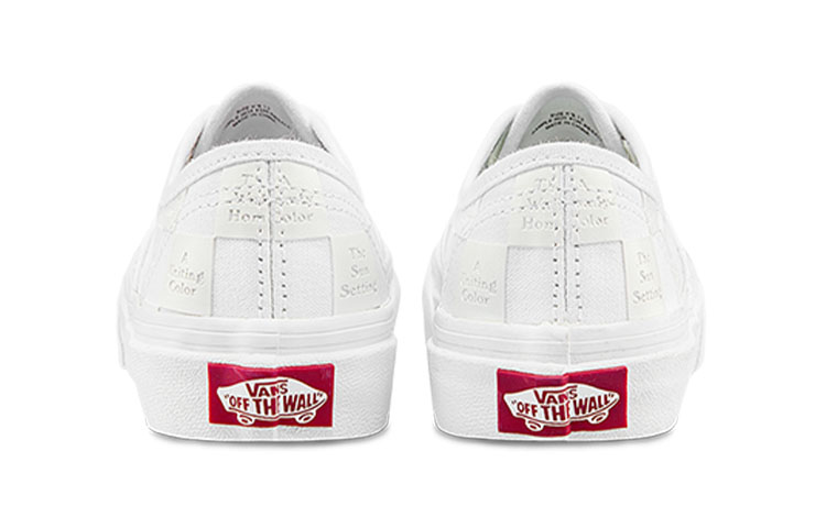 Shop 반스 어센틱 화이트 스케이트 슈즈 (or 반스 어센틱 화이트) VN0A3UIV8AX