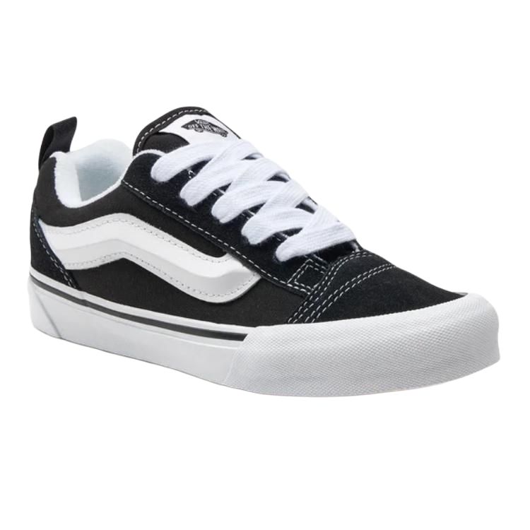 Lookbook (PS) Zapatillas Vans Knu Skool 'Negro Blanco' VN000CYU6BT1