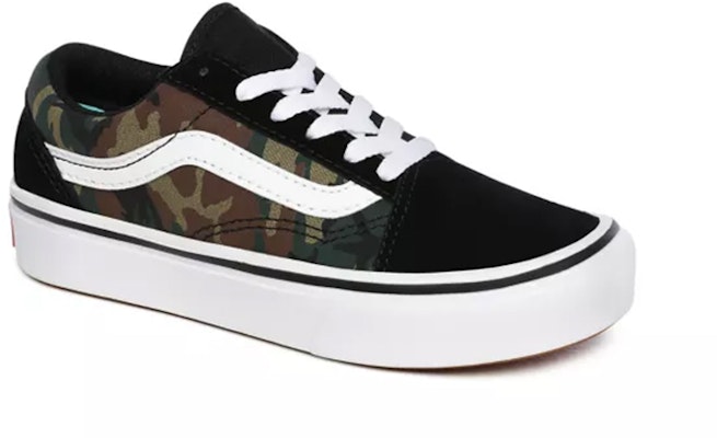 Vans Comfycush Old Skool 'Hitam Putih Hijau' VN0A4U1Q0JR Lookbook Vans Comfycush Old Skool 'Hitam Putih Hijau' VN0A4U1Q0JR