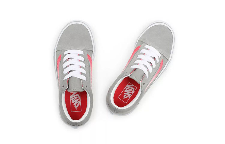 Shop Vans Old Skool 经典灰粉色运动鞋 VN0A4VJC7WB