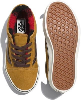 (PS) Vans Old Skool Cozy Hug 'Coklat Keemasan' VN0A7Q5F1M7 Lookbook (PS) Vans Old Skool Cozy Hug 'Coklat Keemasan' VN0A7Q5F1M7