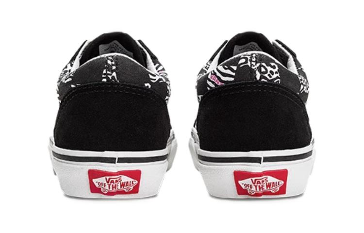 Shop (PS) Vans Style 36 Bandana Sneaker ''Schwarz'' VN0A7Q5FBMA