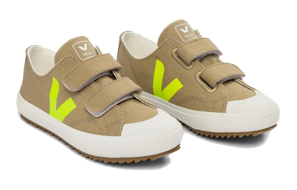 Lookbook (PS) VEJA 'Zapatillas Bajas Versátiles de Moda - Arena' OV0103251C