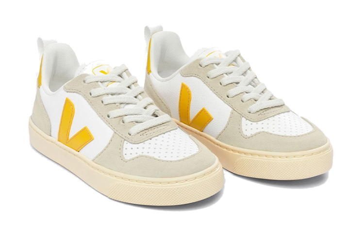Order (PS) VEJA Sepatu Low-Top Tali 'Abu Putih Kuning' CX0503246C