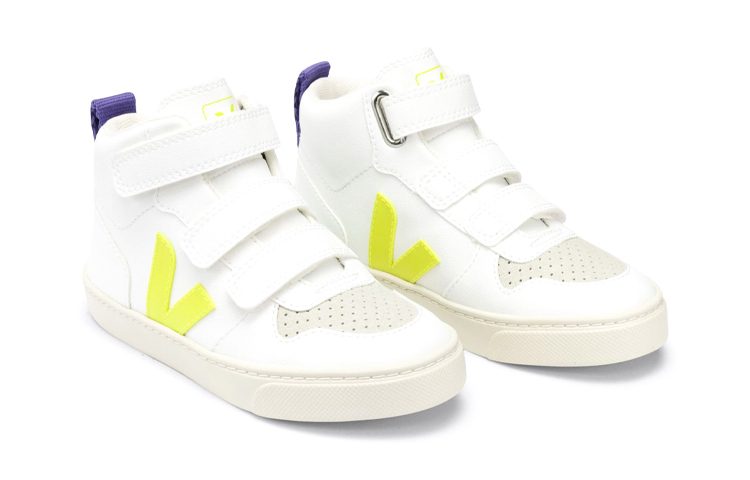 Lookbook (PS) VEJA V-10 'Blanco Amarillo' DXV072559