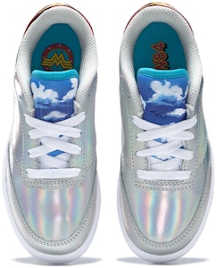 (PS) 神奇女侠1984 x Reebok Club C 85 '空中飞行'版本 FW6176 Shop (PS) 神奇女侠1984 x Reebok Club C 85 '空中飞行'版本 FW6176