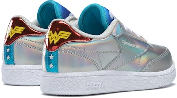 (PS) 神奇女侠1984 x Reebok Club C 85 '空中飞行'版本 FW6176 Purchase (PS) 神奇女侠1984 x Reebok Club C 85 '空中飞行'版本 FW6176