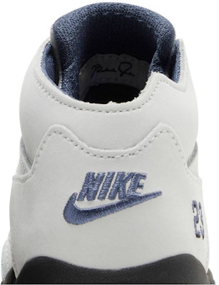 (TD) A Ma Maniére x Jordan x Air Jordan 5 Retro 'Dawn' Lelaki FZ3357-004 Sizing (TD) A Ma Maniére x Jordan x Air Jordan 5 Retro 'Dawn' Lelaki FZ3357-004