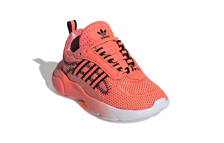 Lookbook (TD) アディダス ハイウィー シグナルコーラル EF7509