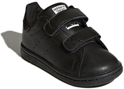 【TD嬰童】adidas originals Stan Smith 耐磨休閒板鞋 曜石黑 Lookbook 【TD嬰童】adidas originals Stan Smith 耐磨休閒板鞋 曜石黑