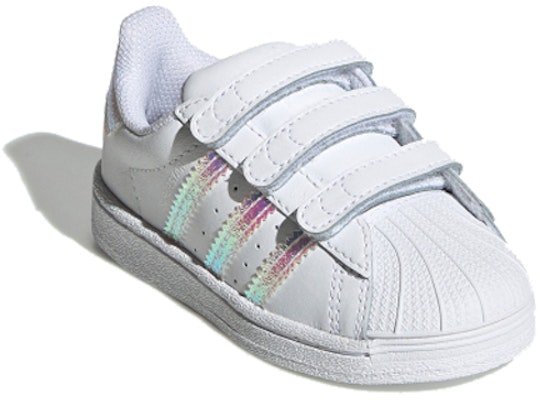 (TD) adidas Superstar J 'Blanco Iridiscente' FV3657 Lookbook (TD) adidas Superstar J 'Blanco Iridiscente' FV3657
