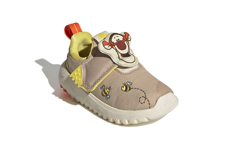 Lookbook (TD) adidas Suru365 Slip-On x Disney ''Winnie l''Ourson'' GY6678