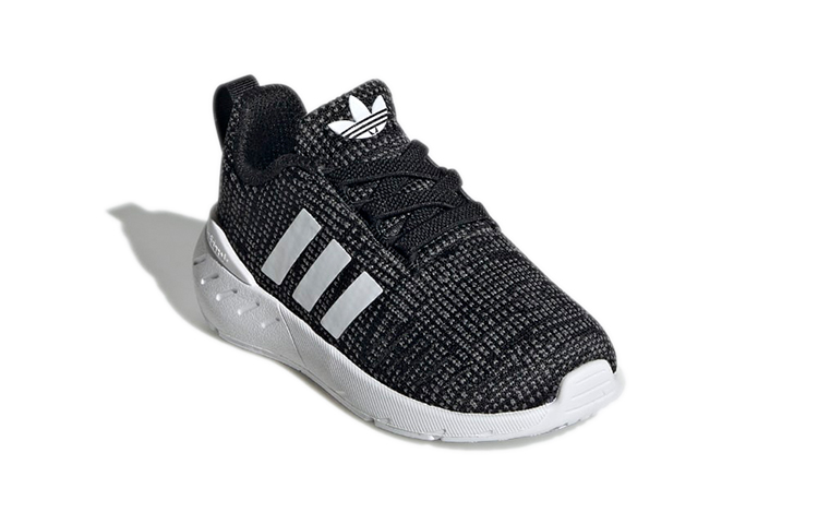 Lookbook (TD) adidas Swift Run 22 ''Zwart Wit'' GW8184
