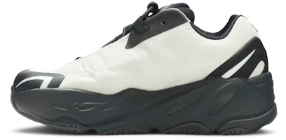 Lookbook (幼童)阿迪達斯 Yeezy Boost 700 MNVN 'Bone' FY3731