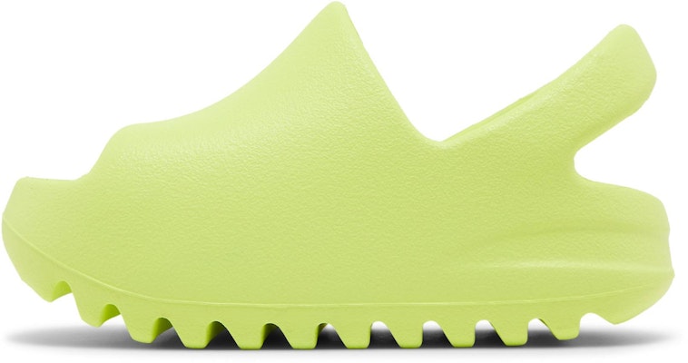 (幼兒)adidas Yeezy 拖鞋「螢光綠」2022 HQ4119 Lookbook (幼兒)adidas Yeezy 拖鞋「螢光綠」2022 HQ4119