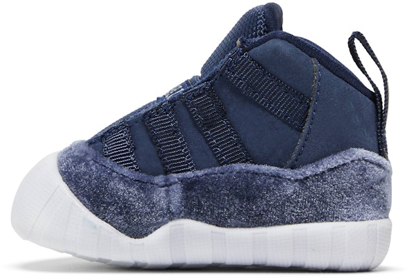(TD) Air Jordan 11 Retro CB 'Midnight Navy Velvet' Beludru Malam FB1968-441 Lookbook (TD) Air Jordan 11 Retro CB 'Midnight Navy Velvet' Beludru Malam FB1968-441