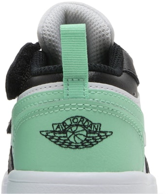 (TD) Air Jordan 1 Rendah ALT 'Cahaya Hijau' DR9747-131 Sizing (TD) Air Jordan 1 Rendah ALT 'Cahaya Hijau' DR9747-131